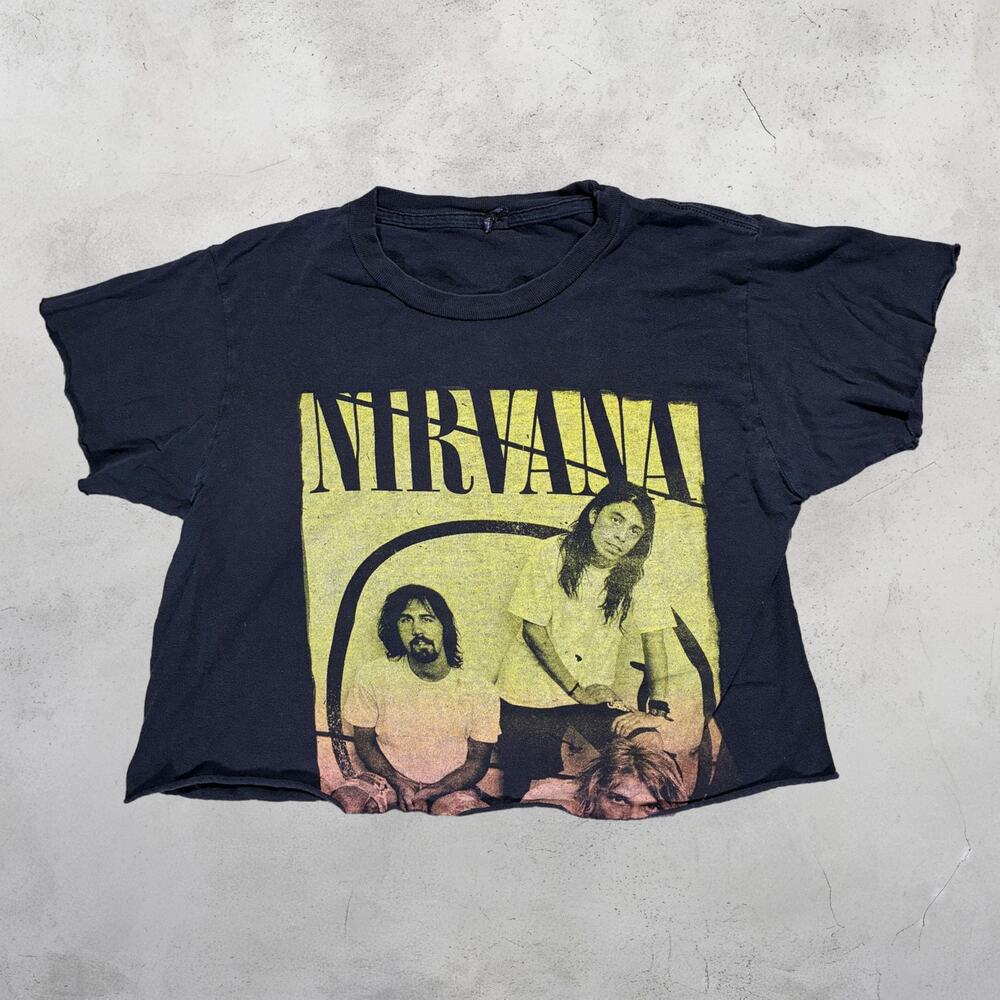 🎸 Nirvana Crop Top Distressed Women's Black Cropped Graphic Band Tee 🖤